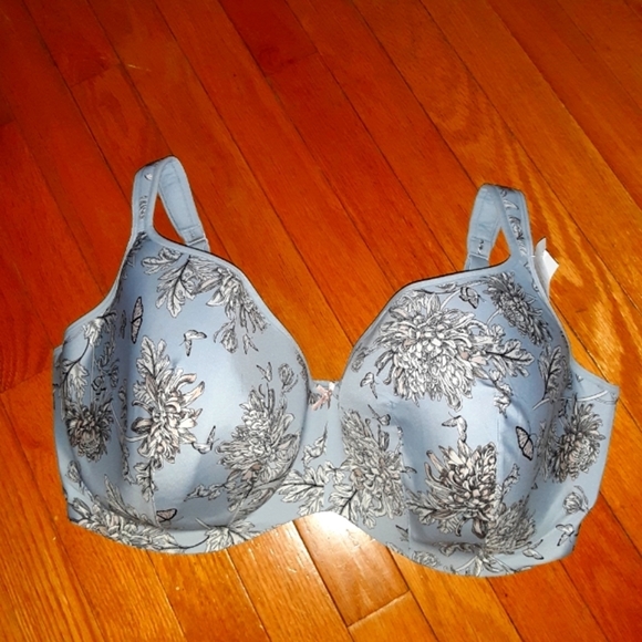 Cacique Other - NWT Cacique Underwire Lightly lined balconette bra 44H